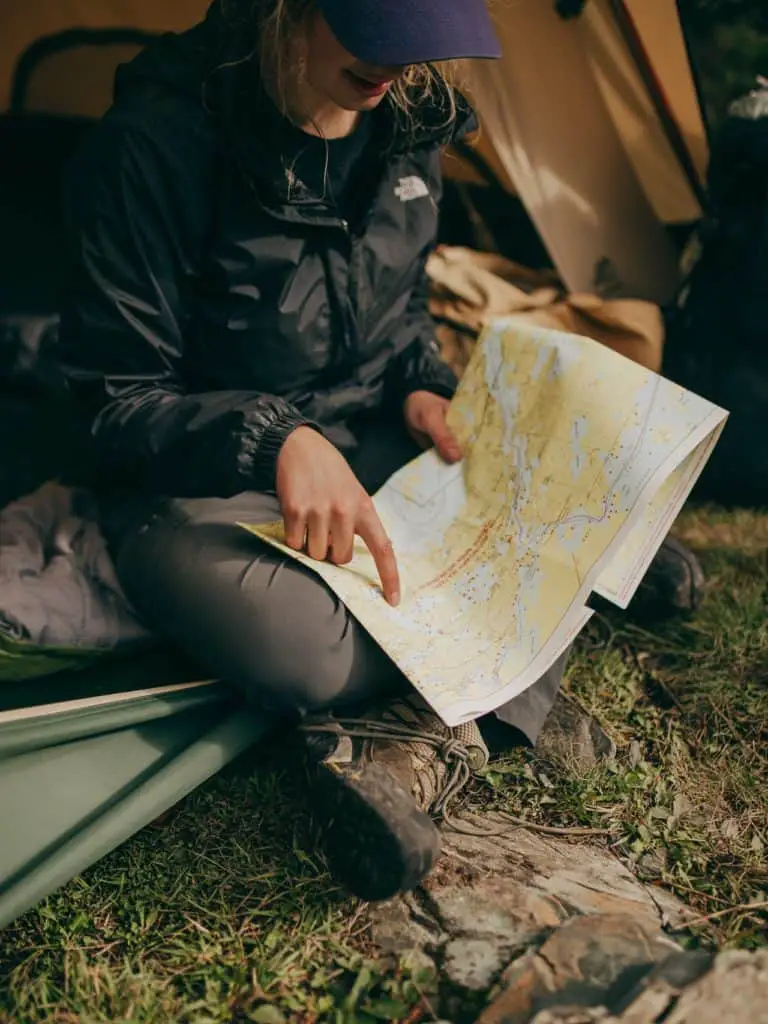 building survival skills by reading a map