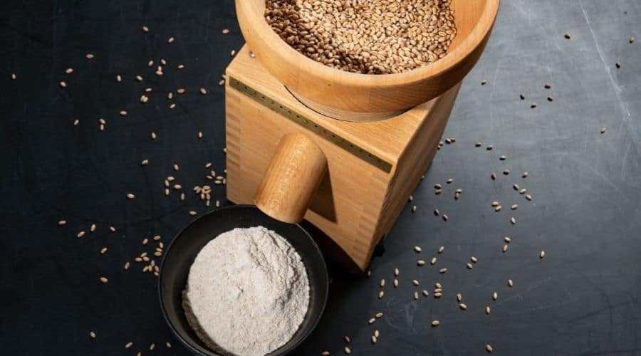 Best grain mills to produce flour for baking